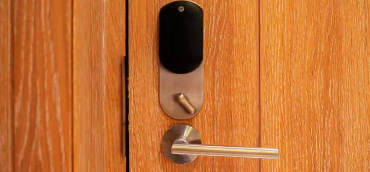 Automatic Locking Door Knob Riverside